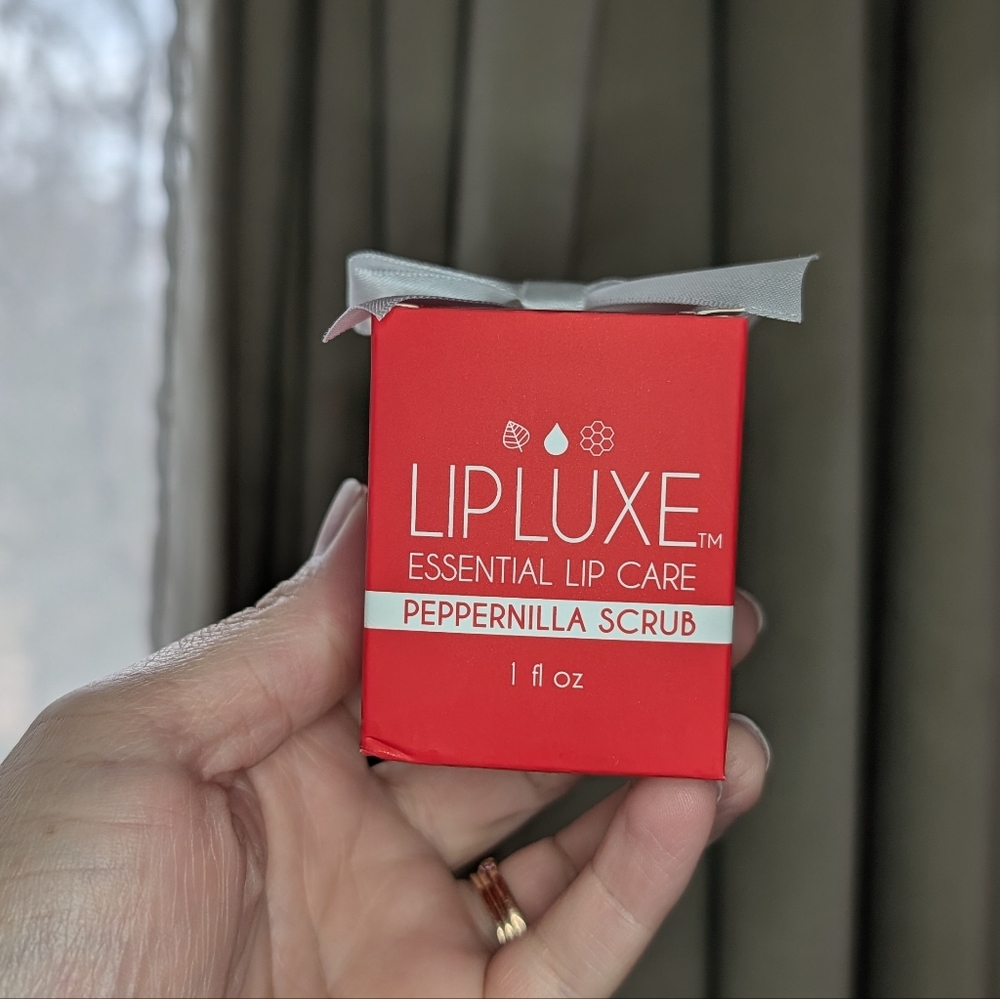 Mizzi Cosmetics Lip Luxe Peppernilla Lip Scrub